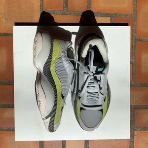 Puma Sneakers